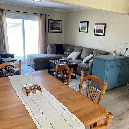 Villa Rocky Harbour Oceanfront Extérieur photo