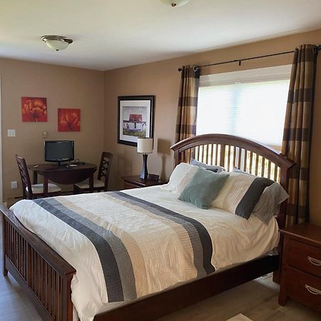 Villa Rocky Harbour Oceanfront Extérieur photo
