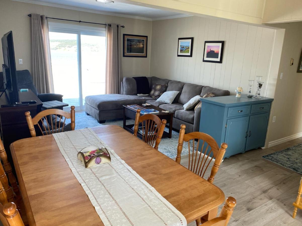 Villa Rocky Harbour Oceanfront Extérieur photo