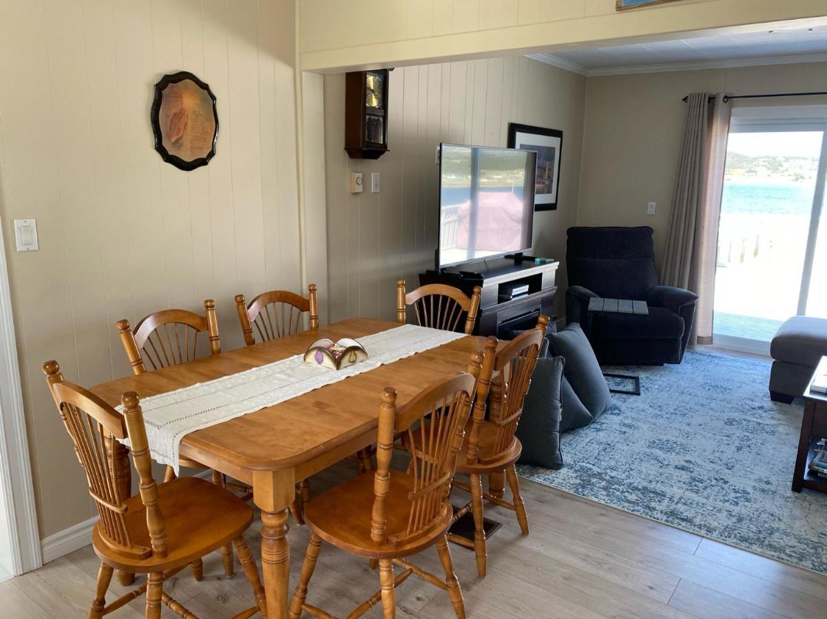 Villa Rocky Harbour Oceanfront Extérieur photo
